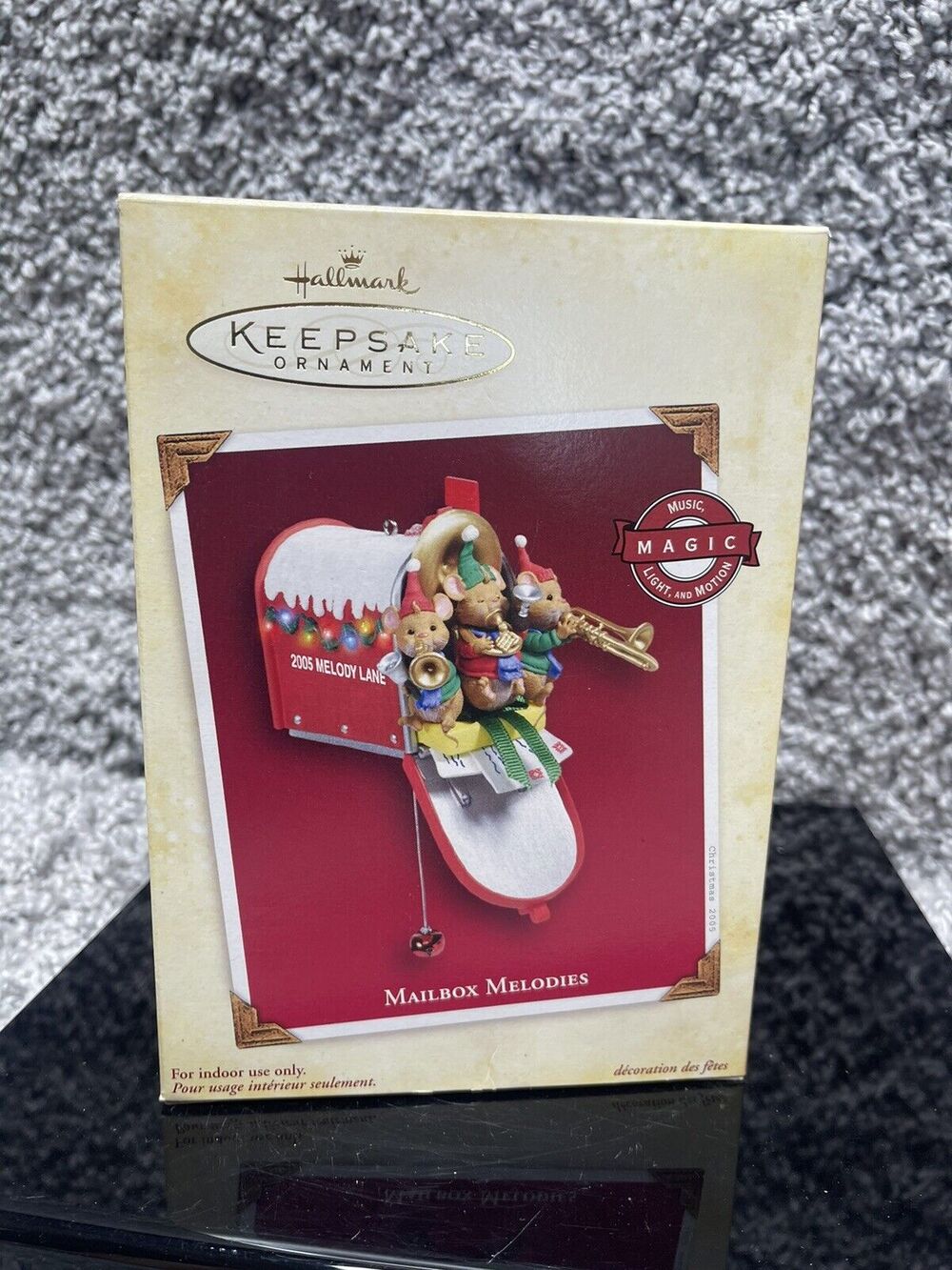 Mailbox Melodies 2005 Hallmark Ornament Magic Music Light & Motion New